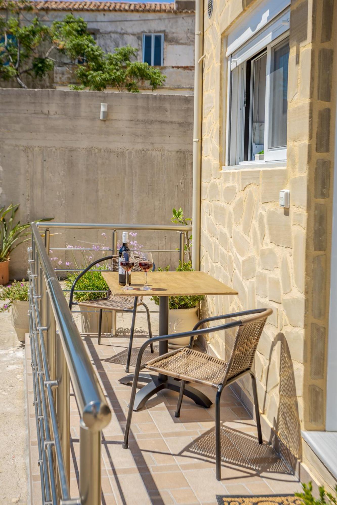 Petra'S Charming Home, 500M To Beach Χανιά Εξωτερικό φωτογραφία